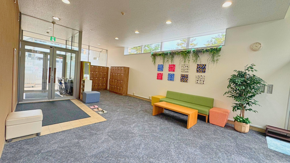 ドーミーあすと長町のエントランス。