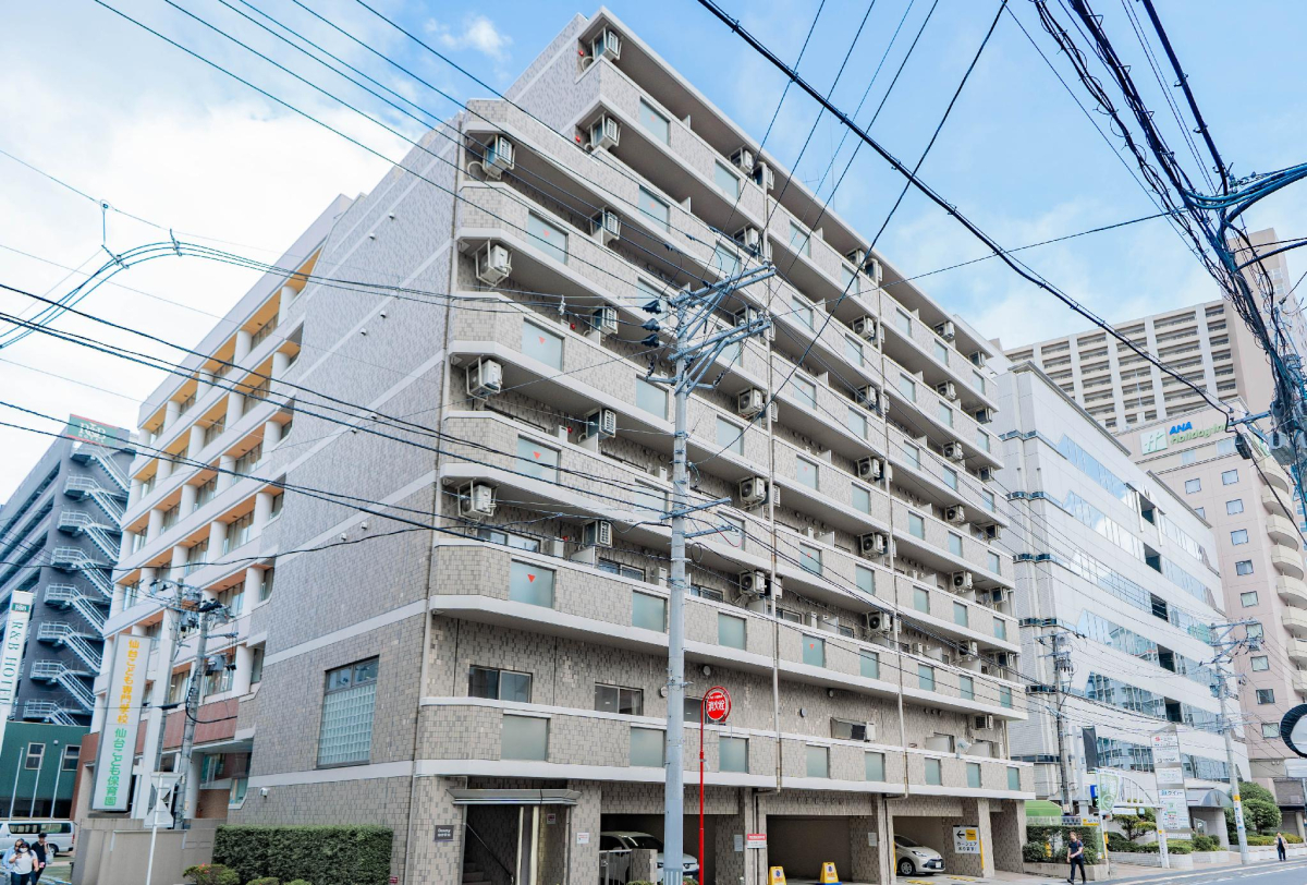 ドーミー仙台駅前の外観。