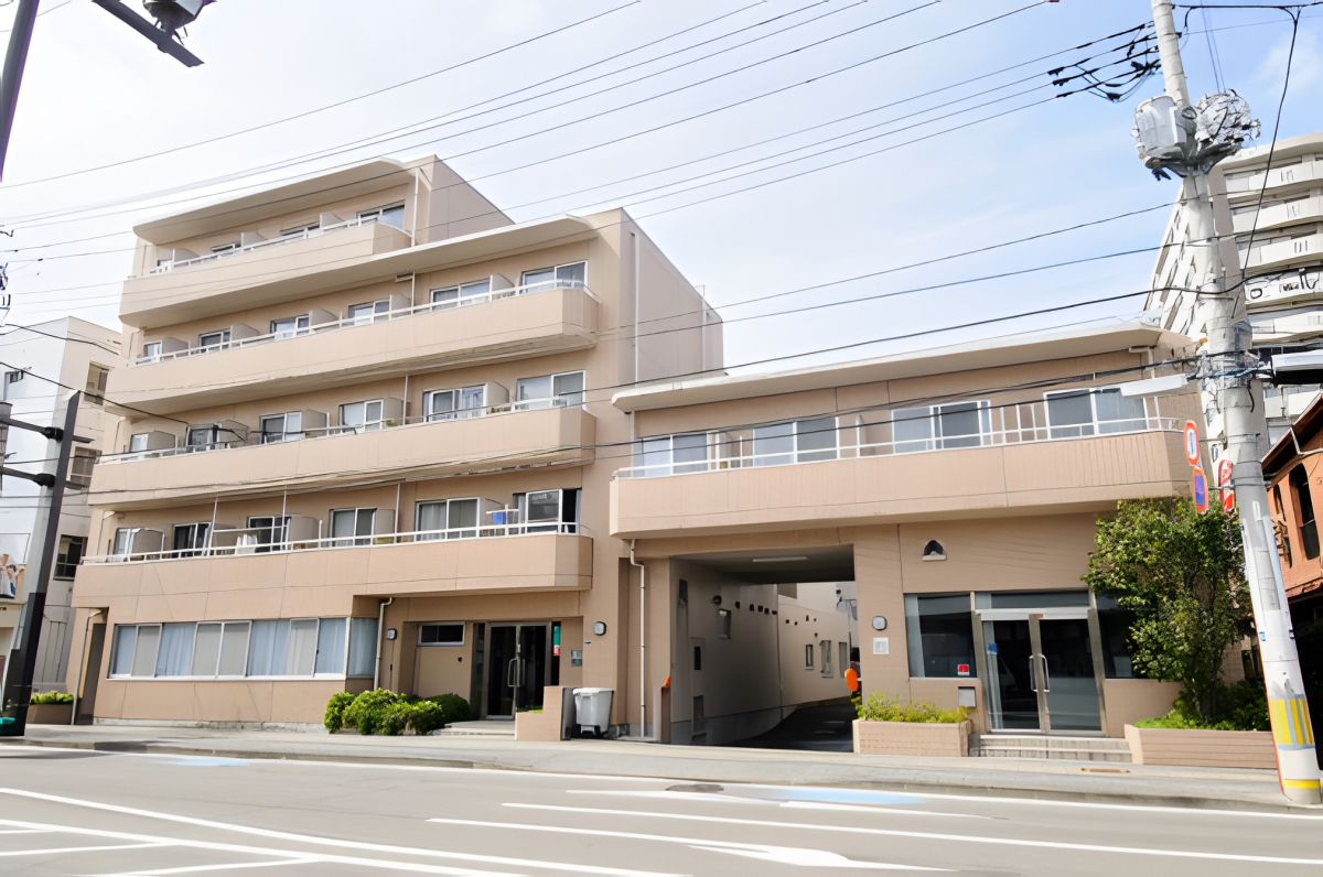 ドーミー東照宮の建物外観。