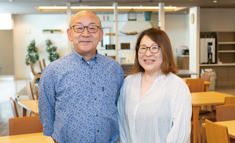 駒沢女子大学学生寮の寮長夫妻