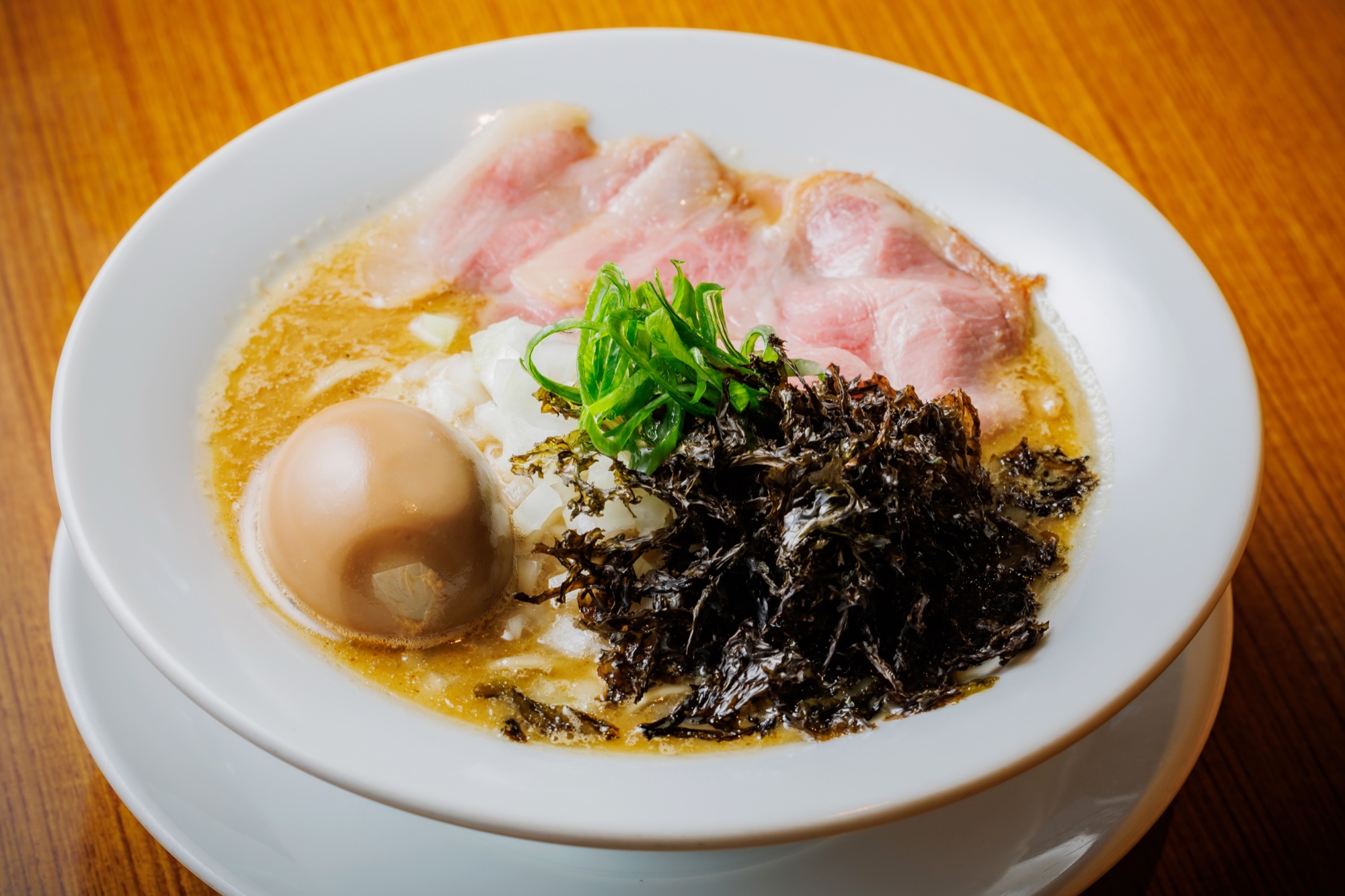荒町商店中華そば ふじやまの「特製追サバ節そば」